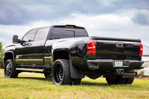 2019 GMC Sierra 3500HD Denali Crew Cab 4x4 - Image 4