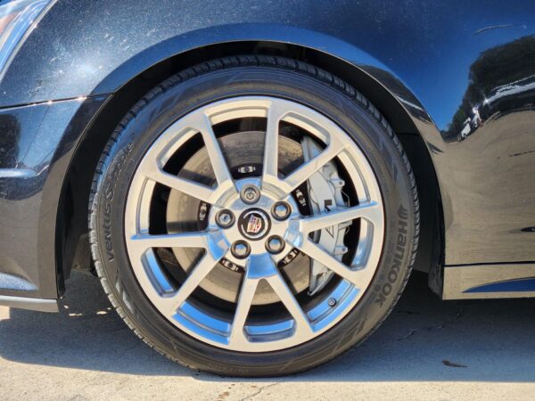 2013 Cadillac CTS-V Coupe - Image 8