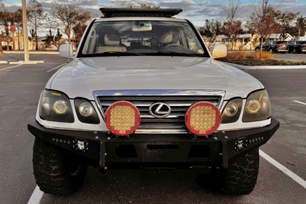 2004 Lexus LX 470 - Image 19