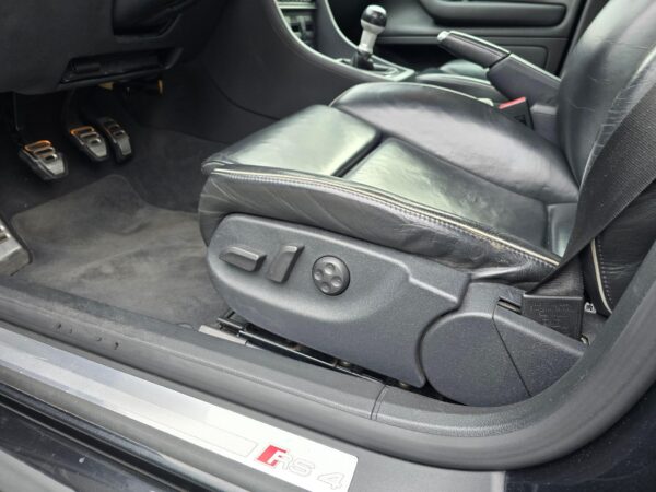 2007 Audi RS4 Sedan - Image 14