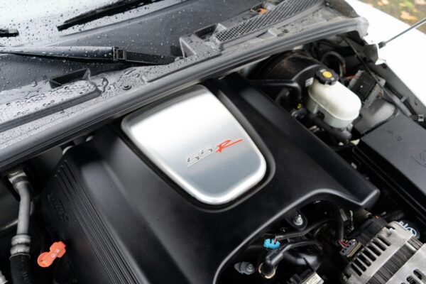 2004 Chevrolet SSR - Image 16
