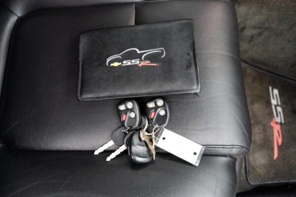 2004 Chevrolet SSR - Image 20