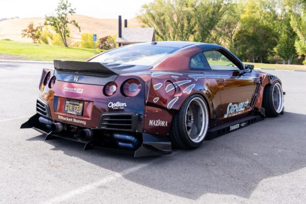 2015 Nissan GT-R Premium - Image 8