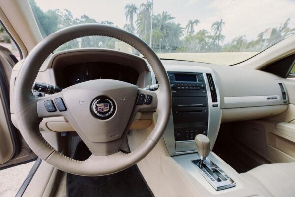 2006 Cadillac STS - Image 6