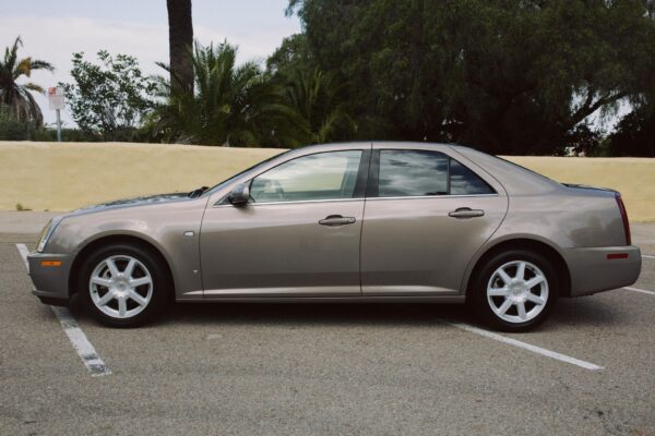 2006 Cadillac STS - Image 7