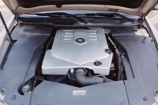 2006 Cadillac STS - Image 2