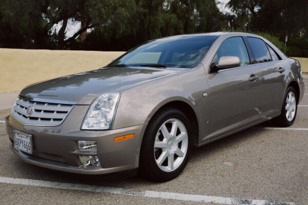 2006 Cadillac STS - Image 12