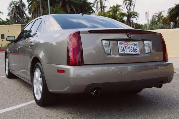 2006 Cadillac STS - Image 9
