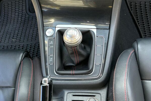 2016 Volkswagen GTI SE - Image 11