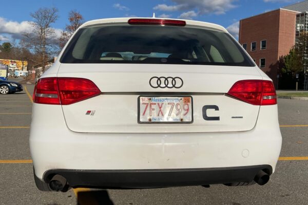 2009 Audi A4 Avant 2.0T Quattro - Image 2