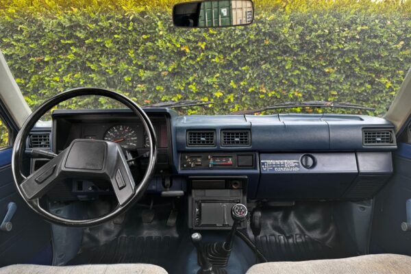 1984 Toyota Pickup 4x4 - Image 8