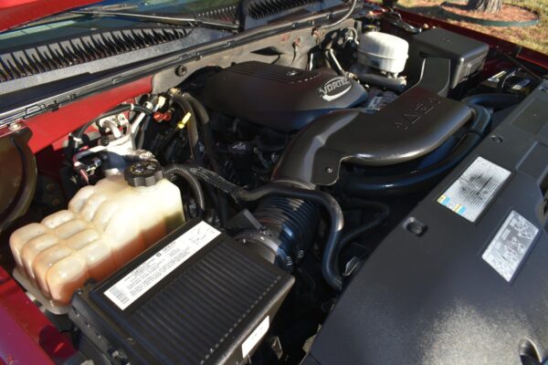 2004 Chevrolet Suburban 2500 LT 4x4 - Image 15