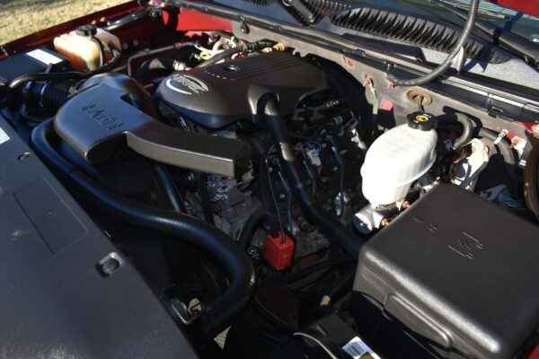 2004 Chevrolet Suburban 2500 LT 4x4 - Image 17