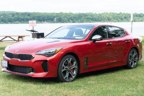 2018 Kia Stinger GT2 AWD - Image 3