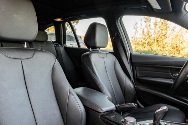 2015 BMW 328i xDrive Sports Wagon - Image 18