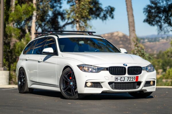 2015 BMW 328i xDrive Sports Wagon - Image 10