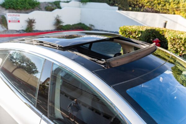 2013 Tesla Model S 85 - Image 7