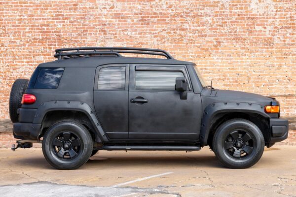 2007 Toyota FJ Cruiser - Image 3