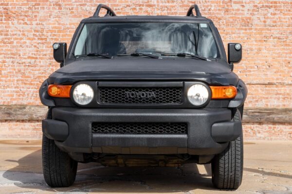 2007 Toyota FJ Cruiser - Image 2