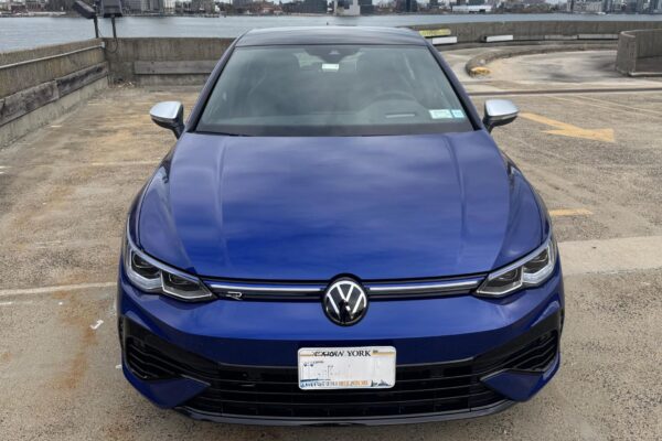 2024 Volkswagen Golf R - Image 16