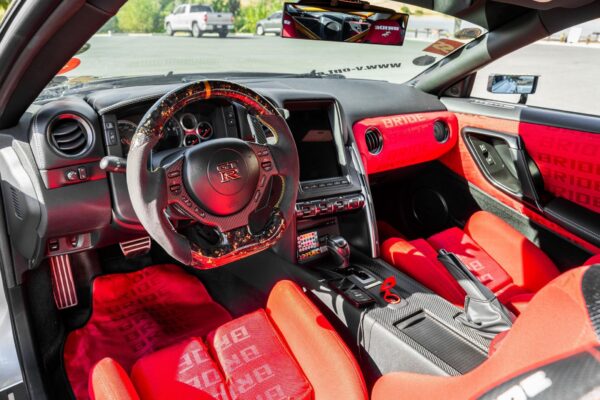 2015 Nissan GT-R Premium - Image 11