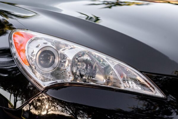 2012 Hyundai Genesis Coupe 3.8 R-Spec - Image 9