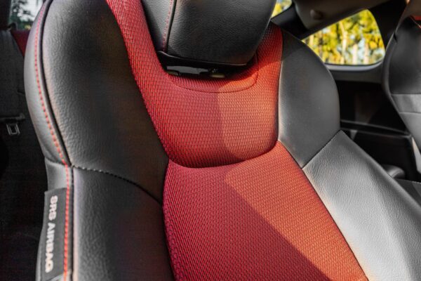 2012 Hyundai Genesis Coupe 3.8 R-Spec - Image 14