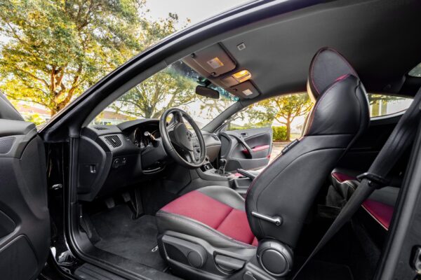 2012 Hyundai Genesis Coupe 3.8 R-Spec - Image 22