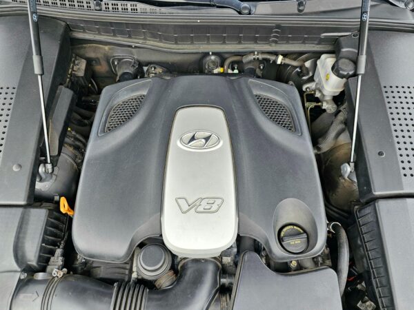 2011 Hyundai Equus Signature - Image 19