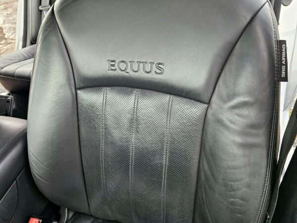 2011 Hyundai Equus Signature - Image 11
