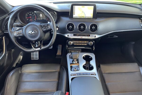 2019 Kia Stinger GT2 AWD - Image 7