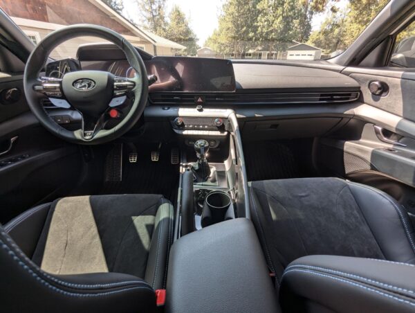 2023 Hyundai Elantra N - Image 29
