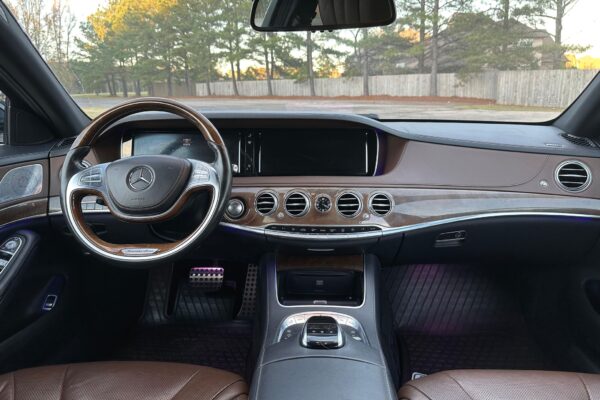 2015 Mercedes-Benz S550 Sedan - Image 11