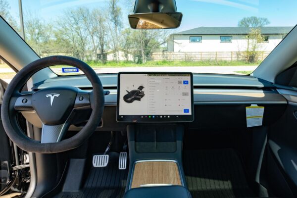 2023 Tesla Model Y Performance - Image 11