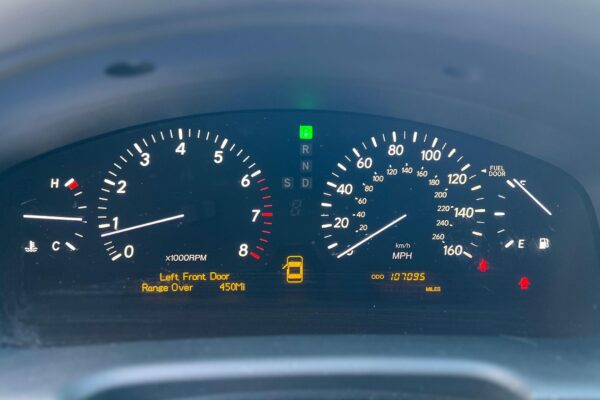 2005 Lexus LS 430 - Image 4