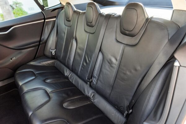 2013 Tesla Model S 85 - Image 10