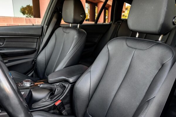 2015 BMW 328i xDrive Sports Wagon - Image 14