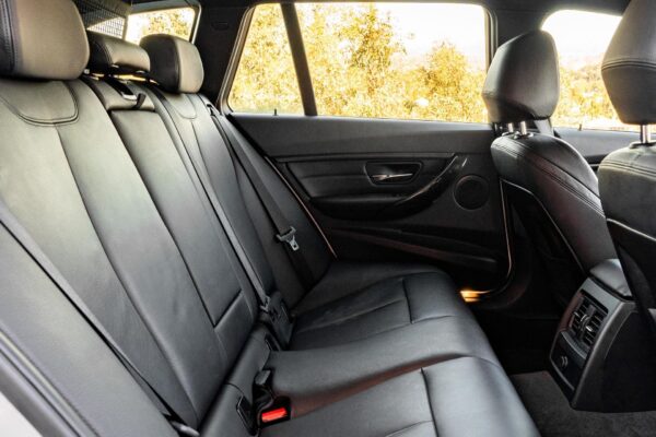 2015 BMW 328i xDrive Sports Wagon - Image 15