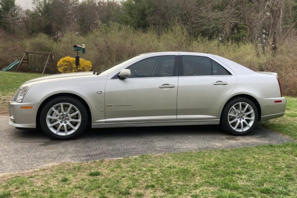 2007 Cadillac STS-V - Image 6