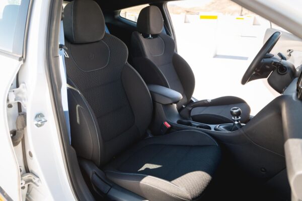 2020 Hyundai Veloster N - Image 12