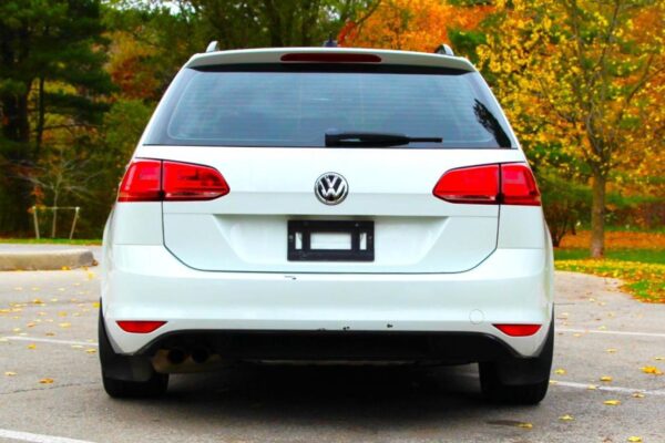 2015 Volkswagen Golf SportWagen SE - Image 12