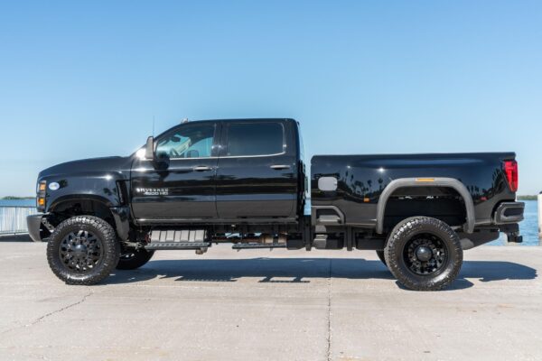 2022 Chevrolet Silverado 4500HD Medium Duty 4x4 - Image 5