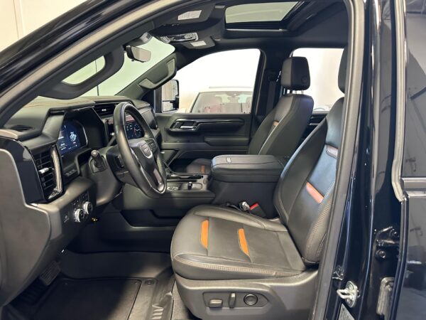 2024 GMC Sierra 2500HD AT4 - Image 12
