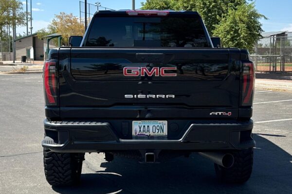 2024 GMC Sierra 2500HD AT4 - Image 5