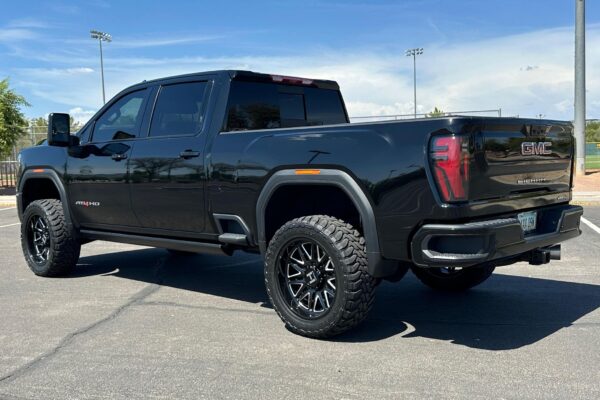 2024 GMC Sierra 2500HD AT4 - Image 4