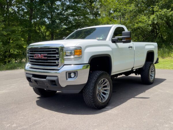 2019 GMC Sierra 2500HD 4x4 - Image 6