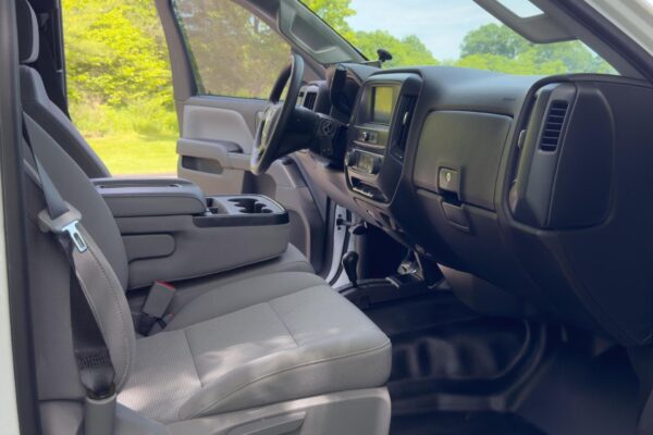 2019 GMC Sierra 2500HD 4x4 - Image 9