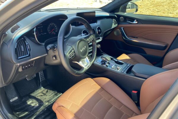 2023 Kia Stinger Tribute Edition AWD - Image 16