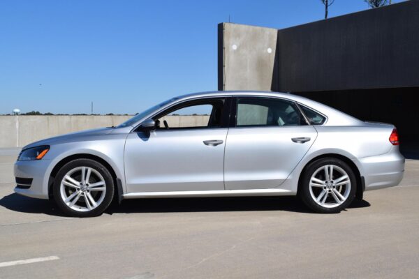2015 Volkswagen Passat TDI SE - Image 10