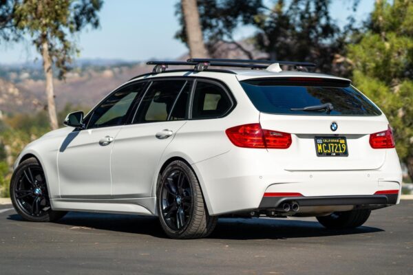 2015 BMW 328i xDrive Sports Wagon - Image 4
